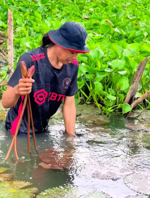 Tiểu Sử Mộng Kha Là Ai? Sinh Năm Bao Nhiêu? Tên Thật Là Gì?